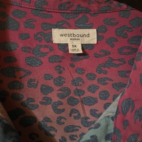 NWOT!! Westbound Women’s Colored Leopard Button Down! - Picture 5 of 5